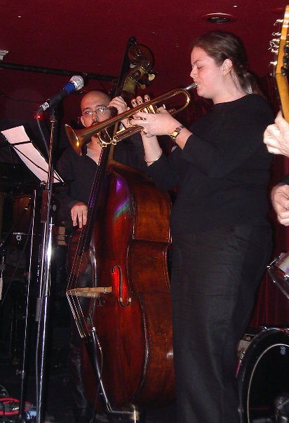 1392-Toshio Mana, upright bass; Nadje Noordhouse, trumpet